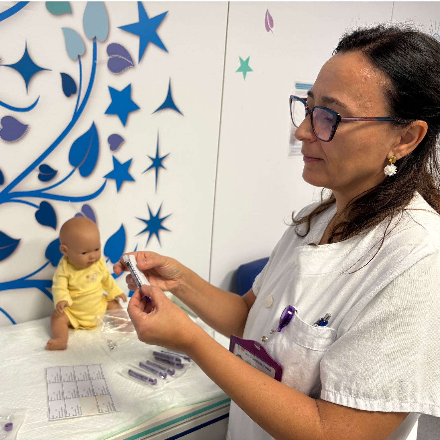 Entrevistamos a Sara Fernández, matrona del Hospital Universitario de Fuenlabrada, sobre los talleres de lactancia