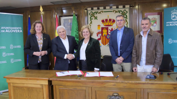 Purificación Tortuero, alcaldesa de Alovera: Se firma la cesión de terrenos para la playa artificial 'Alovera Beach'