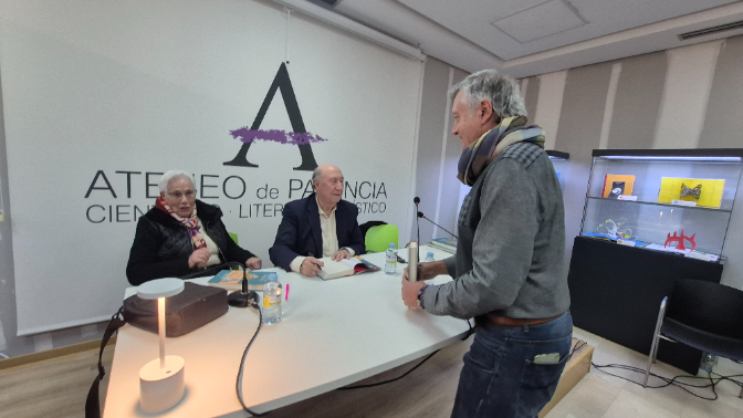 'El tesoro del convento caído': Peridis recuerda su infancia en Palencia en su última novela