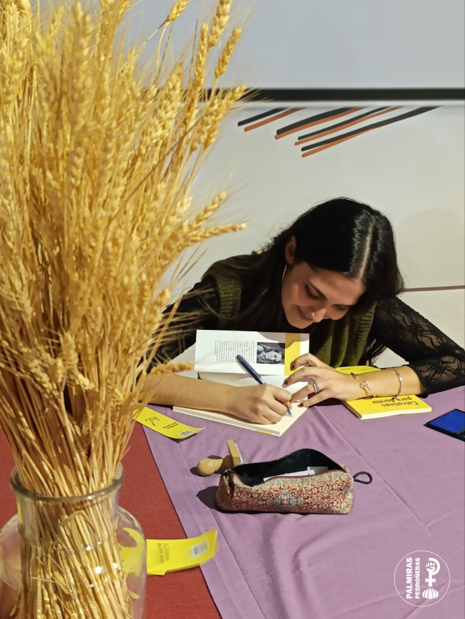 Entrevista en Hoy por Hoy Radio Azul a Paula Rues, escritora (04/12/2025) Entrevista en Hoy por Hoy Radio Azul a Paula Rues, escritora (04/12/2025)