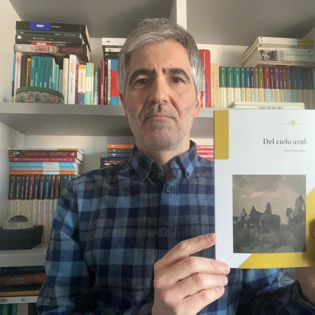 Entrevistamos a Noel Pérez Brey, autor de ‘Del cielo azul’