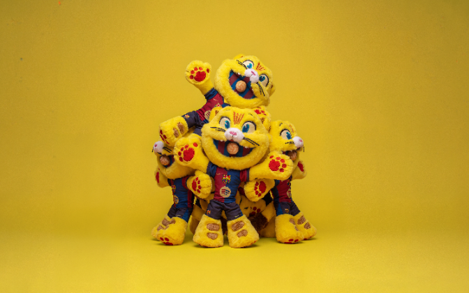 Surt a la venda el peluix del Cat: "És una nova forma de comunicar què és el Barça"