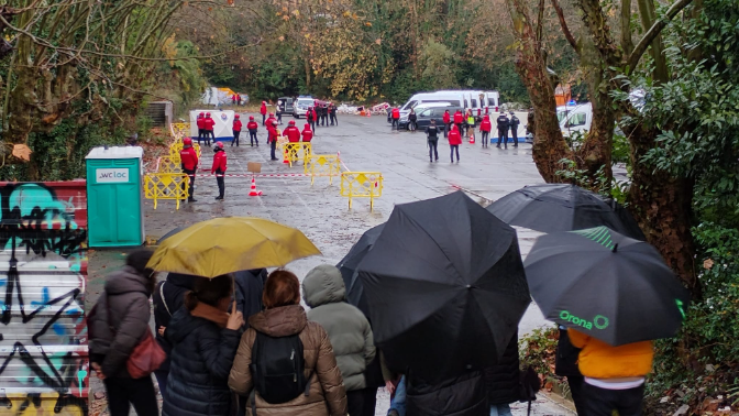 48 de las 111 personas que se encontraba en el antiguo colegio de Martutene han pasado la noche en La Sirena 48 de las 111 personas que se encontraba en el antiguo colegio de Martutene han pasado la noche en La Sirena