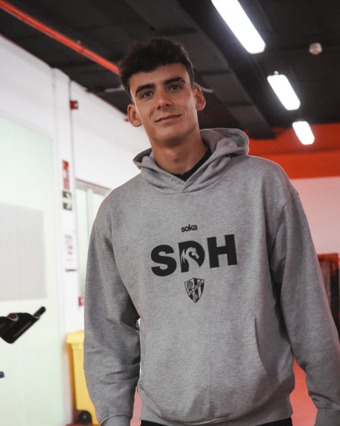 Escucha a Ángel Pérez hablando del momento que vive en la SD Huesca Escucha a Ángel Pérez hablando del momento que vive en la SD Huesca