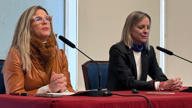 Susana Lacostena, pta. Asc. Comerciantes Huesca