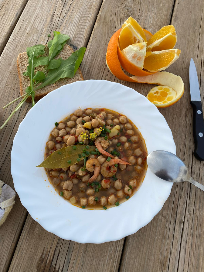 El frío es salud: Cristóbal Hevilla lo explica… y de paso te cocina un potaje espectacular