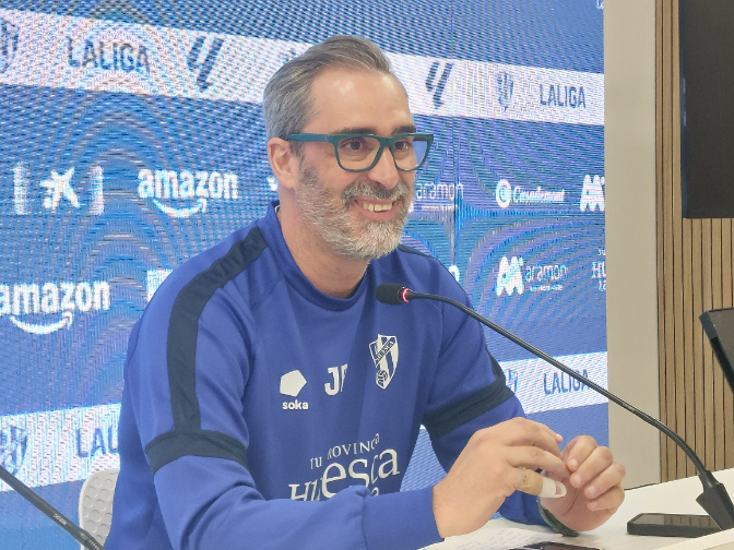 Así ve Bolo el partido de la SD Huesca ante el Real Valladolid Así ve Bolo el partido de la SD Huesca ante el Real Valladolid