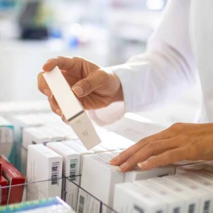 Gripe, covid y mascarillas... en las farmacias navarras