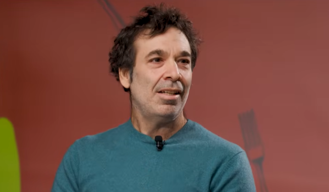 El dilema de Mariano Sigman que da a los idiotés el poder de acabar con el nazismo a cambio de hacer algo terrible: "Me has destrozado"