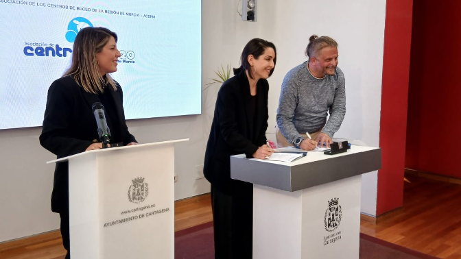 Entrevista a Ruth Lorenzo tras ser nombrada embajadora de los Centros de Buceo de la Costa Cálida