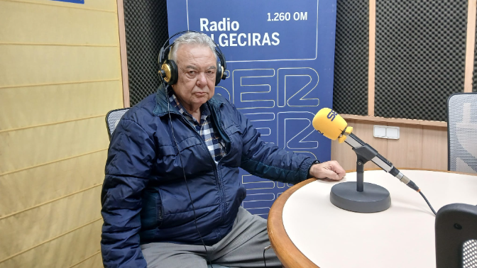 Márquez Salaverri presenta su libro en radio Algeciras