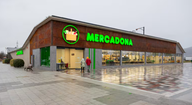 Etsain García, Gerente de Medios de Comunicación Aragón, Euskadi, Navarra y La Rioja Mercadona Etsain García, Gerente de Medios de Comunicación Aragón, Euskadi, Navarra y La Rioja Mercadona