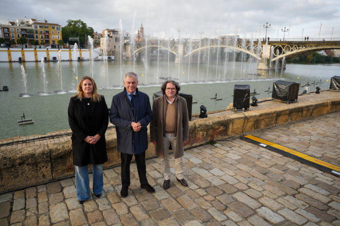 Juan Antonio Aranda, director de producción de eventos de acciona explica el contenido de Navigalia Juan Antonio Aranda, director de producción de eventos de acciona explica el contenido de Navigalia