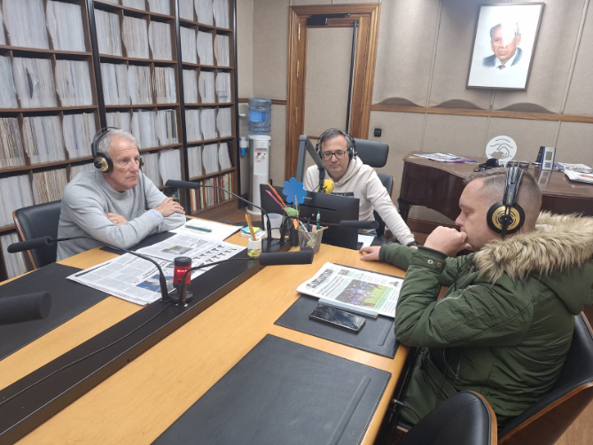 Barra libre en Ser Deportivos Segovia tras la victoria 2-0 de la Segoviana ante el Ourense con Kini, Yeyo y Jesús Bellota Barra libre en Ser Deportivos Segovia tras la victoria 2-0 de la Segoviana ante el Ourense con Kini, Yeyo y Jesús Bellota