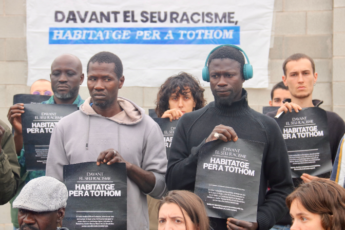 El B9, hores abans del desnonament: "Ens deixen al carrer a les portes de Nadal" El B9, hores abans del desnonament: "Ens deixen al carrer a les portes de Nadal"