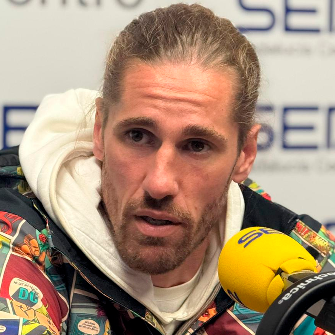 Entrevista a Raúl Albentosa, jugador del Antequera CF Entrevista a Raúl Albentosa, jugador del Antequera CF