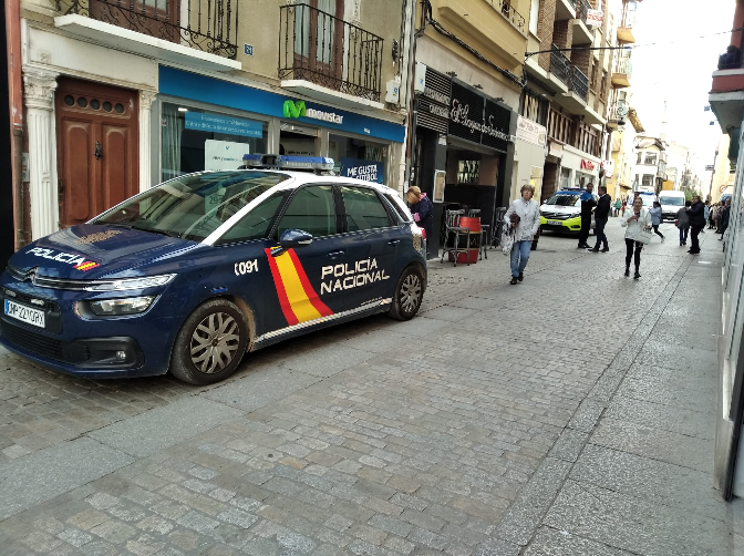Con el responsable de participación ciudadana de la Comisaría de Policía Nacional en Aranda conocemos en Plan Comercio Seguro en Navidad y la forma de autoprotegernos de robos y estafas en estas fechas