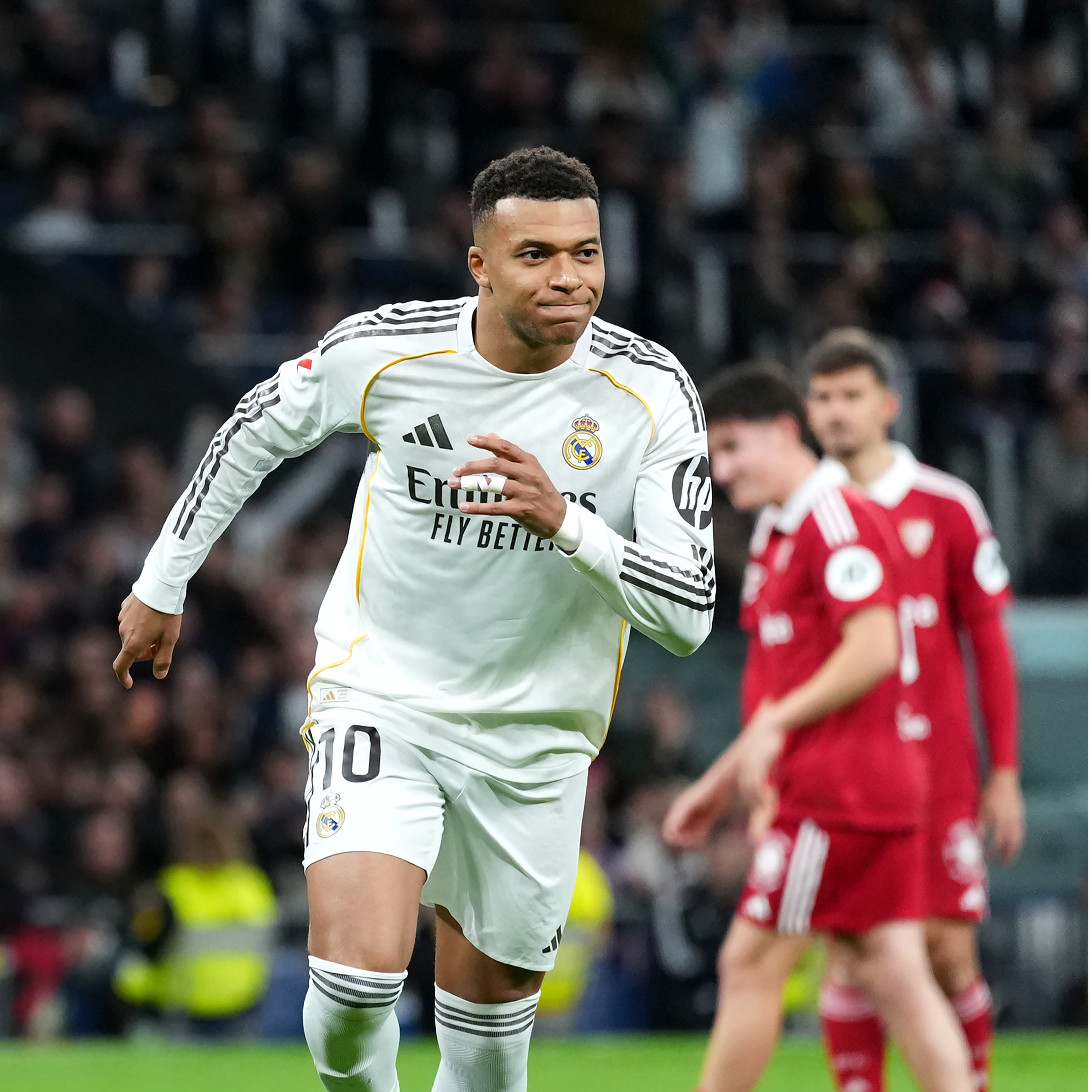 Los goles del Real Madrid 2 - 0 Sevilla FC | Mbappé marca el 59, iguala a Cristiano y se lo dedica