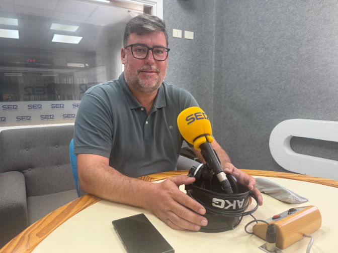 Isidro Pérez: "Me parece una sinvergüenzada frenar el centro de salud de Playa Honda mientras otras islas reciben millones”