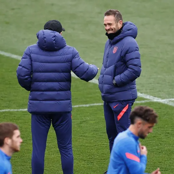 Entrevista | Luis García Tevenet, ex mano derecha del Cholo: "No le veo fin a Simeone en el Atlético, cada año le salen células madre nuevas" Entrevista | Luis García Tevenet, ex mano derecha del Cholo: "No le veo fin a Simeone en el Atlético, cada año le salen células madre nuevas"