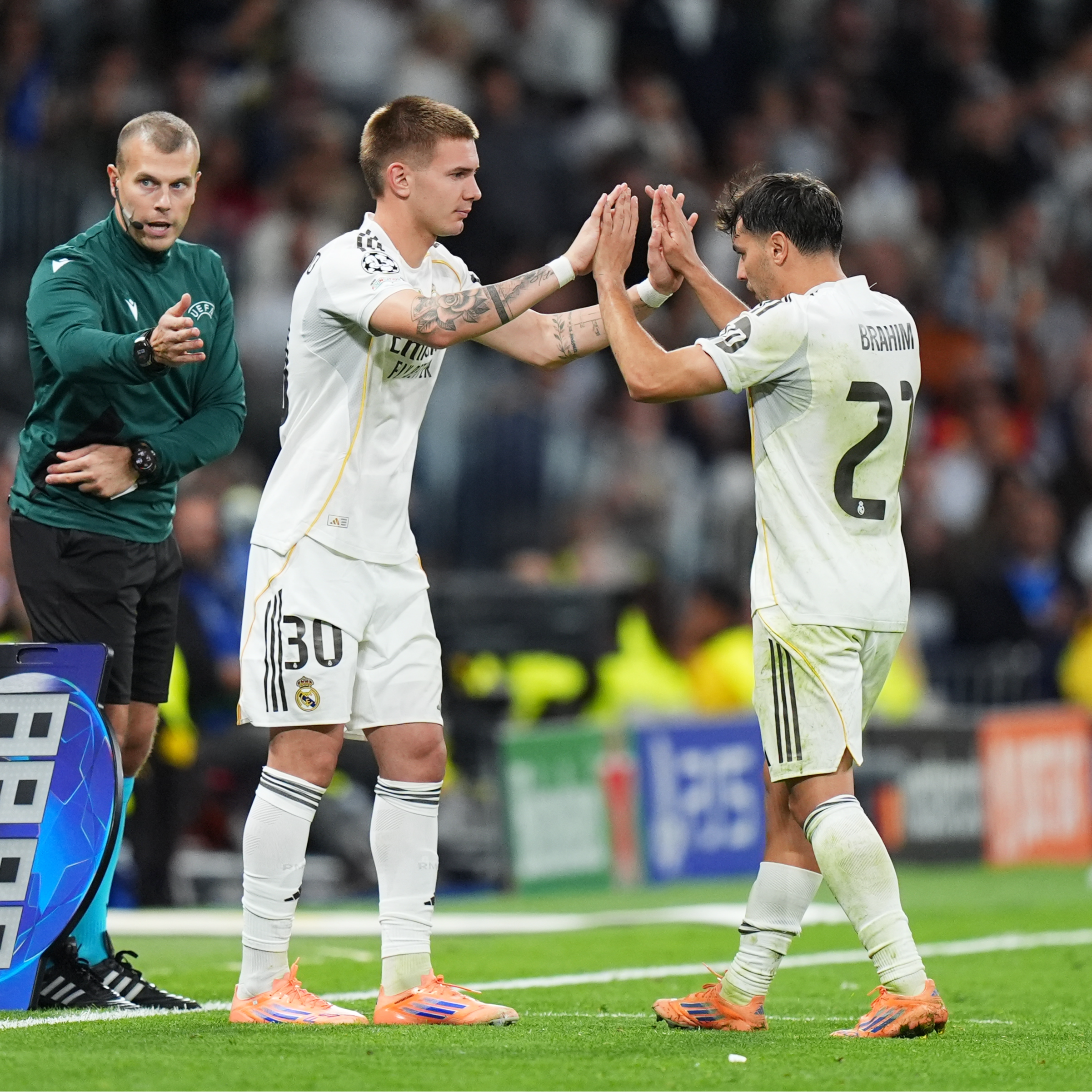 El Análisis | Mijatovic aconseja tranquilidad a Brahim y Mastantuono: "500 minutos en el Real Madrid son más que 2000 en cualquier otro club"