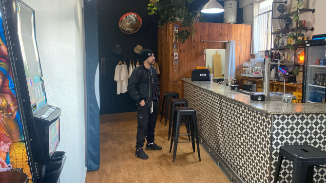 Bodega La Skina, la tradición del encuentro en el casco antiguo de Ponferrada