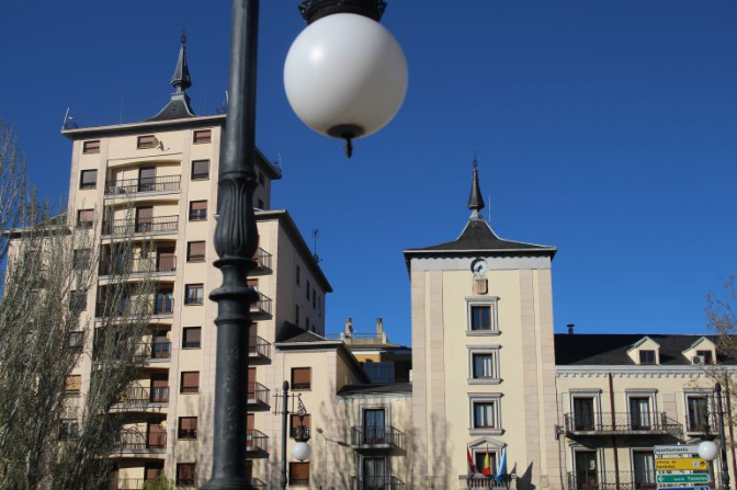 Imagen de Sergio Ortega, Ángel Rocha y Vicente Holgueras en el Ágora municipal de Hoy por Hoy Aranda, 13 de febrero de 2025
