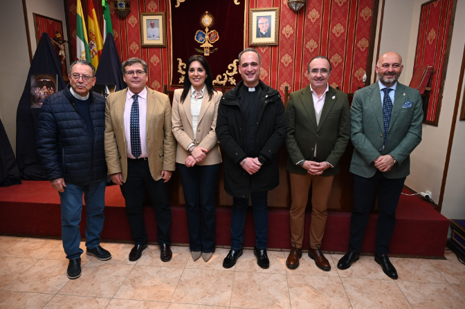 Imagen de Entrevista al sacerdote linarense Manuel Ceacero, pregonero de la Semana Santa 2025