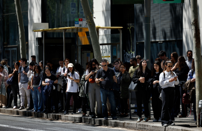 Imagen de Què passa si falto a treballar per l'apagada: hauré de recuperar les hores?