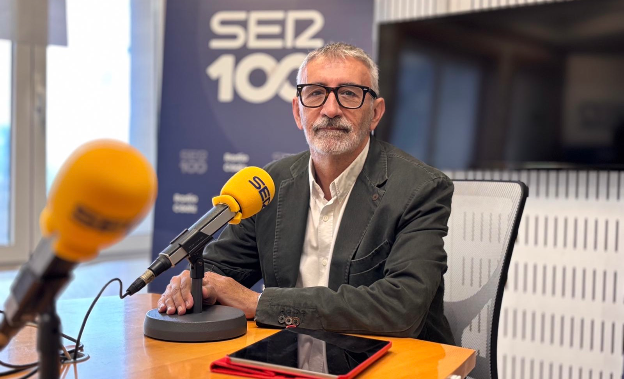 Imagen de Piniella presenta nueva novela histórica en 'Surco y Marea'