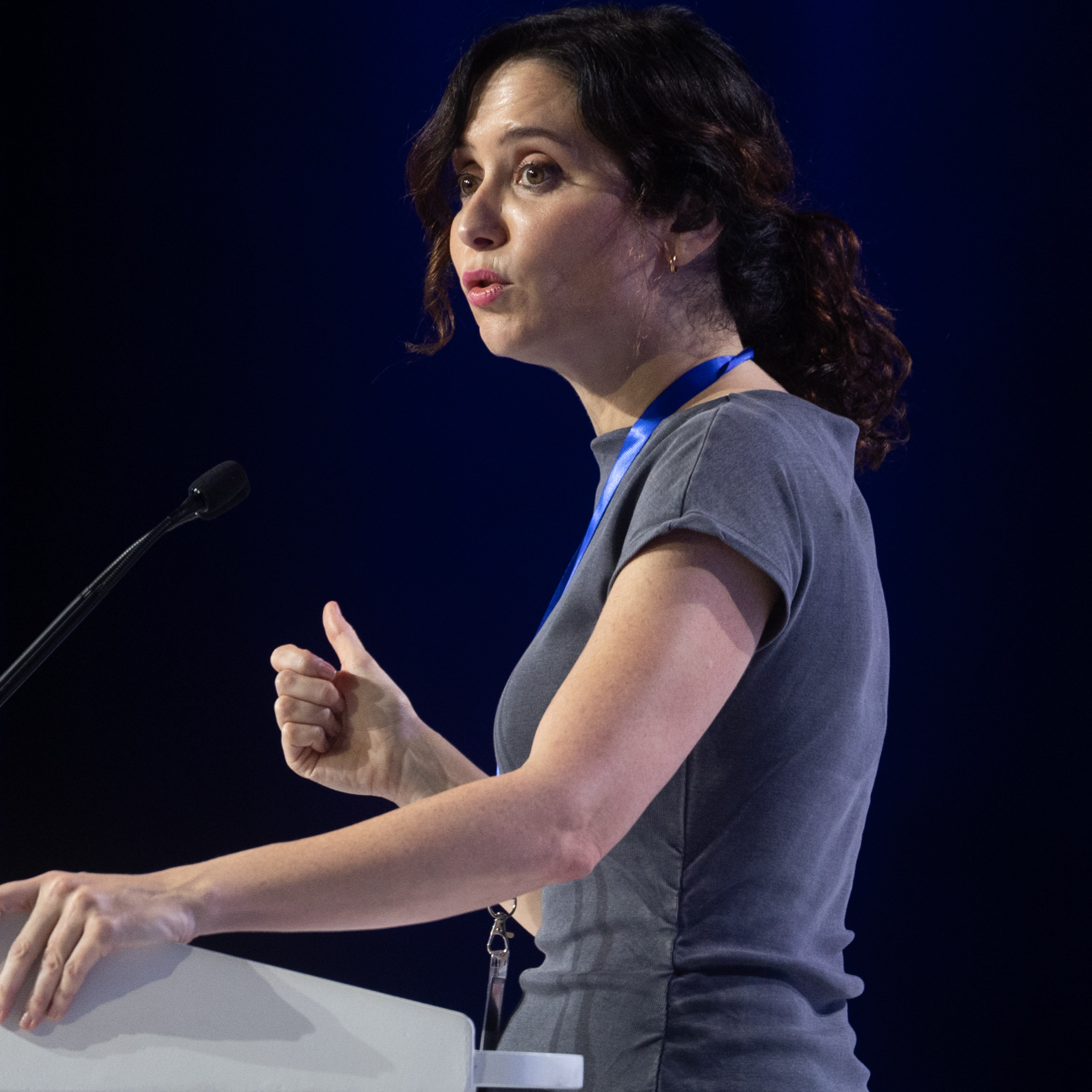 Imagen de La teoría de Martín Bianchi y Àngels Barceló sobre Isabel Díaz Ayuso: 