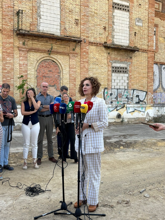 Imagen de María Jesús Montero en Sevilla sobre viviendas asequibles