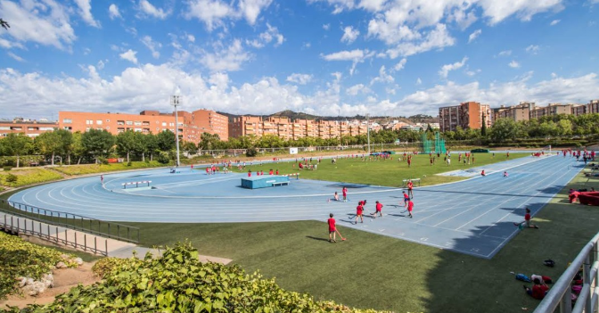 Imagen de Les pistes esportives de Can Dragó: la proposta de l'Ajuntament i el CE Europa si finalment no es pot acabar la temporada al Nou Sardenya