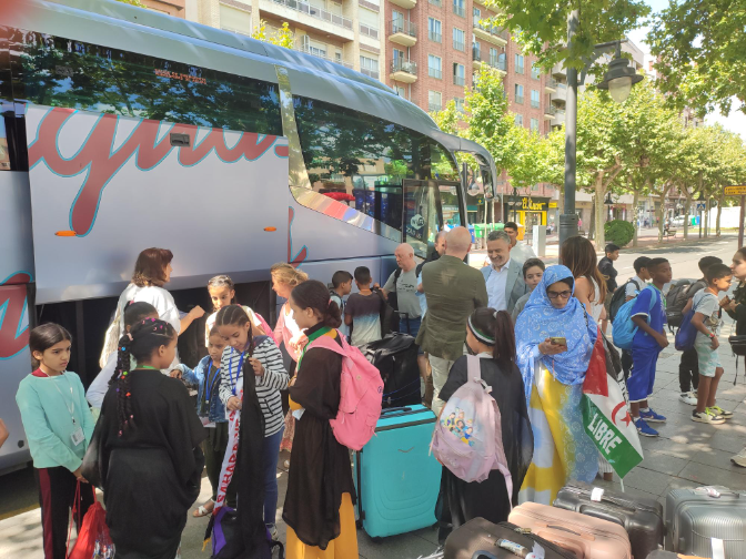 Imagen de 24 niños y niñas saharauis del programa 'Vacaciones en paz' han llegado a Logroño para pasar los meses de verano con familias riojanas