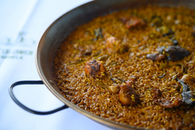 Imagen de El treballador de WhatsApp que va posar la paella de la seva àvia d'emoji: “A Benidorm li posen pebrot”