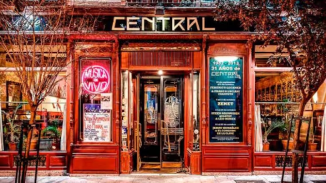 Imagen de Los músicos en Madrid lamentan la falta de locales para música en directo y la precariedad en su trabajo tras el anuncio del cierre de Café Central