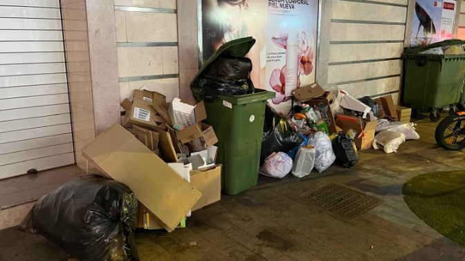 Imagen de Los vecinos y turistas de Benidorm opinan sobre la limpieza de las calles