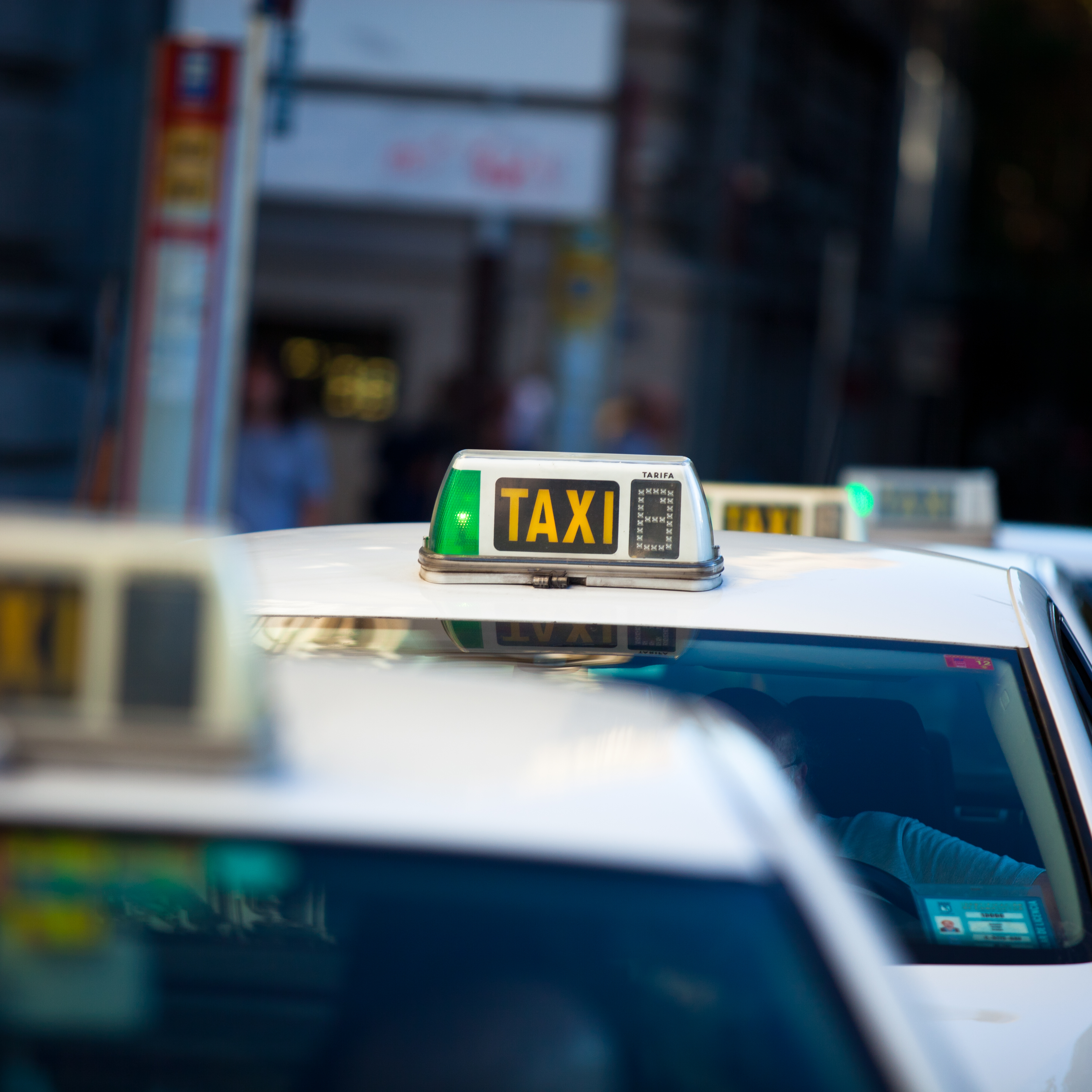 Imagen de Un taxista cuenta cuál ha sido la comida más extraña que ha tenido que probar dentro de su vehículo