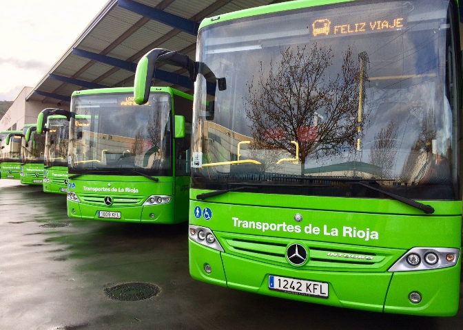 Imagen de Los jóvenes menores de 25 años empadronados en pueblos riojanos del medio rural podrán viajar gratis gracias al Carné Rioja Joven Rural