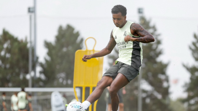 Imagen de El vía Rodrygo gana fuerza en el PSG ante la posible salida de Barcola