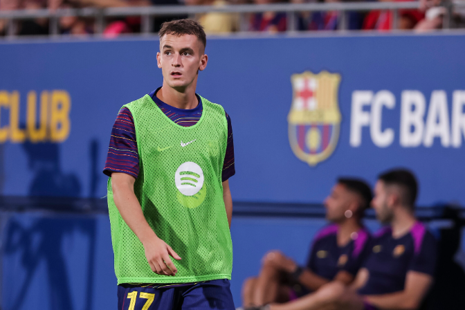 Imagen de Marc Casadó sap que no serà protagonista al Barça i té ofertes per sortir
