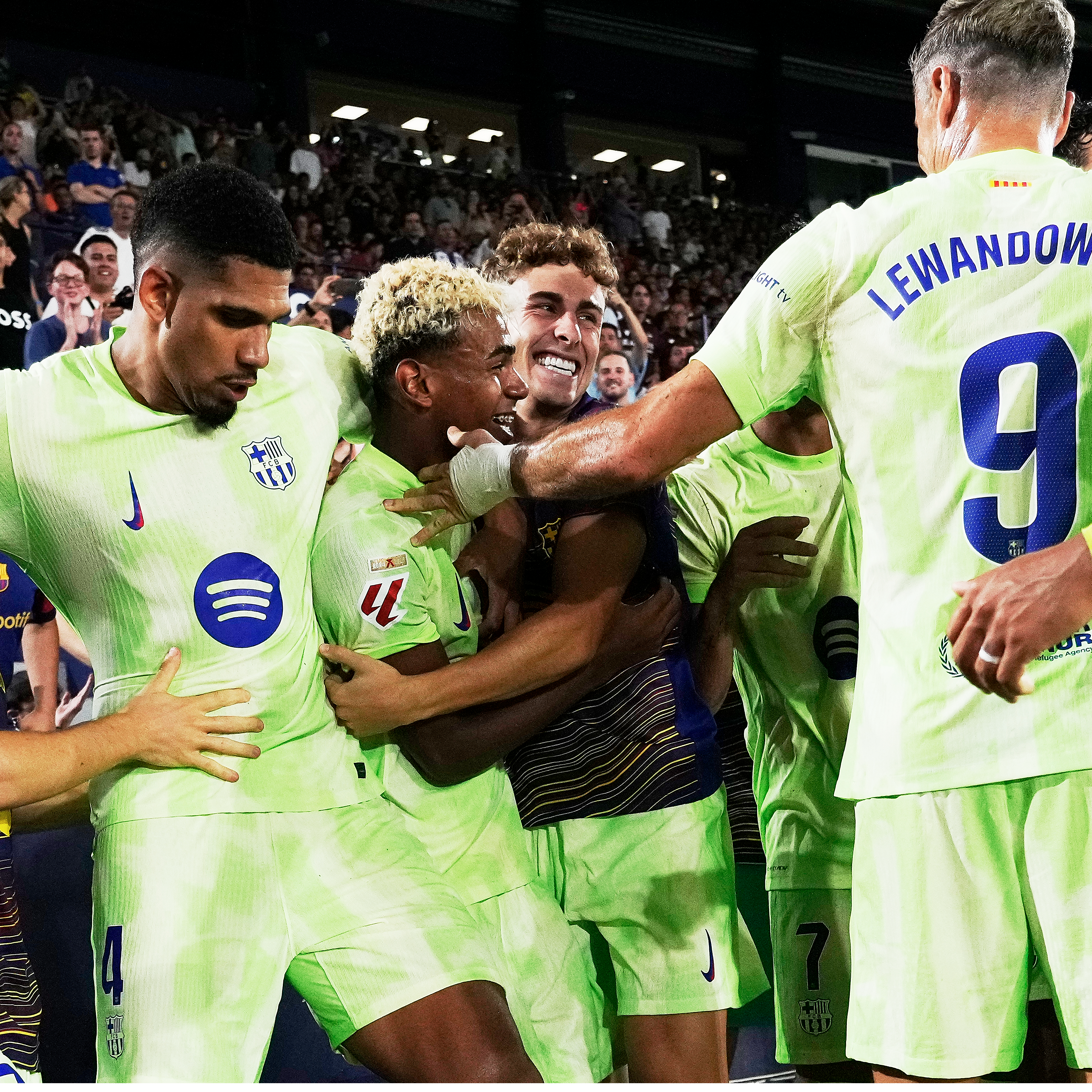 Imagen de Los goles del Levante 2 - 3 FC Barcelona | Primera gran remontada del Barça