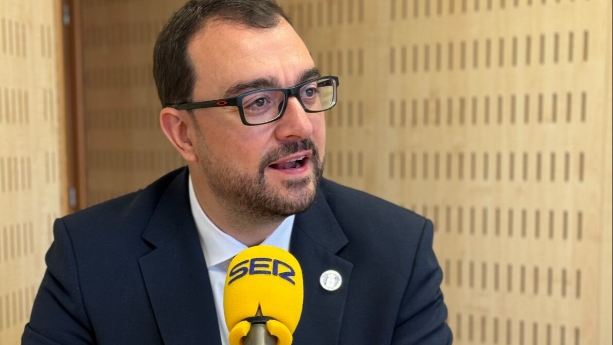 Imagen de Adrián Barbón, presidente del Principado, abre el curso político en la SER