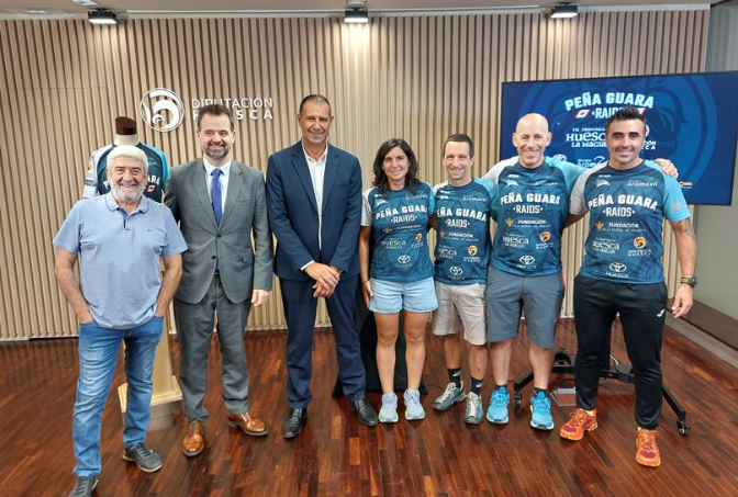 Imagen de Manolo Bara presidente de Peña Guara y Jorge García director técnico de Pyrenne Raid