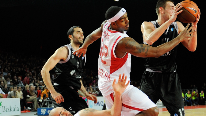Bilbao Basket: 25 años, 25 plantillas | 'El chino', primer director de juego del dúo Mumbrú-Hervelle en Miribilla