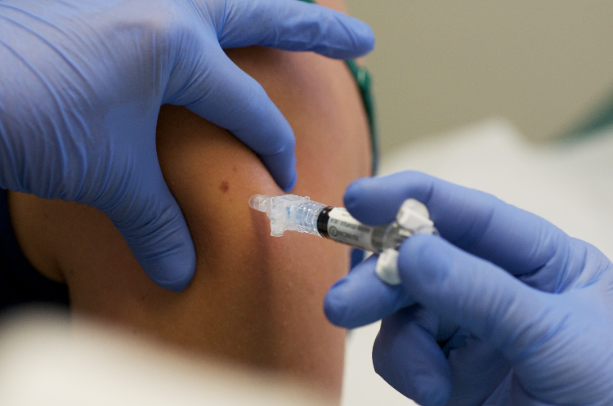 Cita prèvia amb el doctor Padrós, sobre els vaccins: “Els antivacunes parlen un idioma diferent; les fake news i la desinformació han fet molt mal”