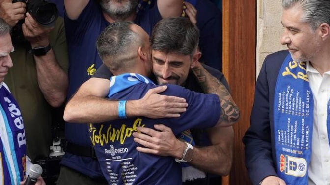 Imagen de Paunovic desvela que Santi Cazorla medió entre él y Hassan tras el partido ante la Real Sociedad: 