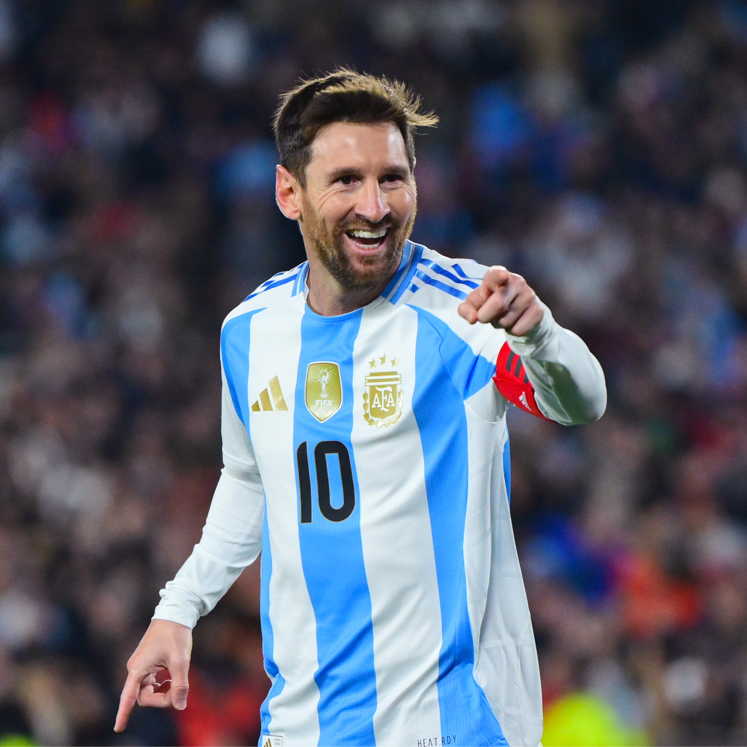Imagen de En la otra orilla | Leonel Messi, Power Ranger... ¿Hitler? La libertad de los padres a la hora de elegir nombre para los niños en Bolivia