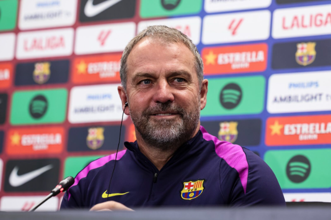 Hansi Flick: "Necessitem un jugador més. Confio que podrem fer algo, però ha de tenir sentit"