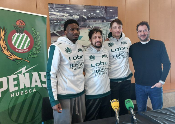 Pablo Suárez y Aamari Smith en su presentación con el CB Peñas